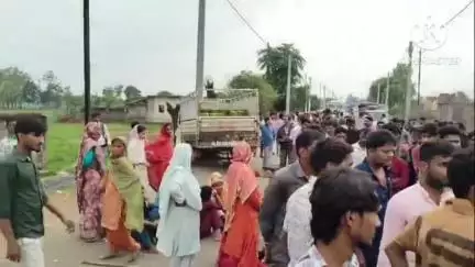 चैनपुर: मेदिनीनगर में पिकअप वैन की टक्कर से मां-बेटा गंभीर रूप से घायल