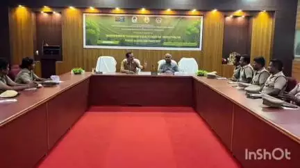 மேட்டுப்பாளையம்: கோத்தகிரி சாலையில் உள்ள வனக்கல்லூரியில்வனத்துறையினருக்குநாற்றங்கால்தொழில்நுட்பம் குறித்த பயிற்சி மற்றும் கருத்தரங்கம் நடைபெற்றது