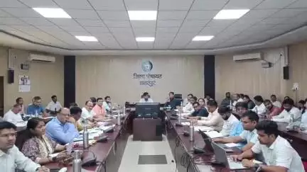 छतरपुर नगर: खनिज के अवैध परिवहन और भंडारण पर कलेक्टर ने की पांच लोगों पर कार्यवाही