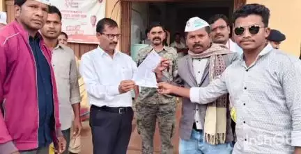 कोंडागांव: केशकाल में आम आदमी पार्टी ने बिजली दर वृद्धि, अघोषित बिजली कटौती और स्मार्ट मीटर में खामी को लेकर CM के नाम सौंपा ज्ञापन