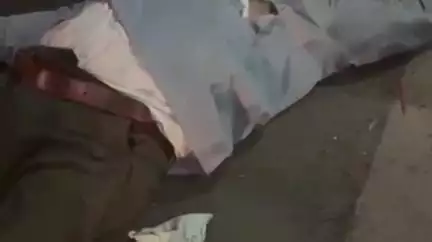 अकोला: बोरगाव मंजू जवळ एका ट्रकच्या धडकेत दुचाकीचा भीषण अपघात, दुचाकीस्वार सह एक मुलगा गंभीररित्या जखमी..