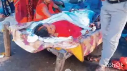 मांडू: करमा आलोक स्टील फैक्ट्री में कार्यरत ठेका मजदूर महिला की इलाज के दौरान मौत