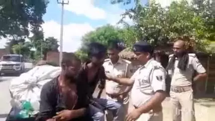 कुचायकोट: विशम्भरपुर थाना के सलेमपुर गांव के पास उत्पाद विभाग ने 2 लोगों को 148 लीटर शराब के साथ गिरफ्तार किया, बाइक ज़ब्त