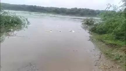केशोरायपाटन: चम्बल नदी में उफान से दूसरे दिन भी जलमग्न रही रोटेदा चम्बल पुलिया, स्टेट हाईवे 37ए रोटेदा मंडावरा मार्ग भी बंद