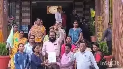 वाशिम: जांब ग्रा.पं.च्या सरपंच-सचिवांवर गुन्हे दाखल करा,बिगर सातबारा शेतकरी संघटनेचे जि.प. मुख्य कार्यकारी अधिकार्‍यांना निवेदन