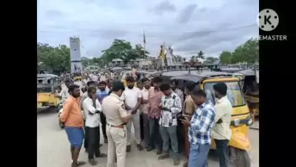 జిల్లా కేంద్రంలో విజిబుల్ పోలీసింగ్  ట్రాఫిక్ సమస్య తలెత్తకుండా చర్యలు జిల్లా ఎస్పీ గారి ఆదేశాలతో వాహననాల తనిఖీలు