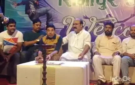 गया टाउन सीडी ब्लॉक: गांधी मैदान में स्वदेशी क्राफ्ट मेला का जदयू नेता ने फीता काटकर किया उद्घाटन, 80-90 स्टॉल लगे