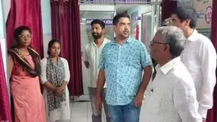 मोहनिया: अनुमंडल अस्पताल मोहनिया का सिविल सर्जन और डीपीएम ने किया औचक निरीक्षण, दिए गए आवश्यक दिशा निर्देश