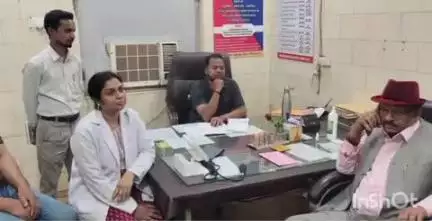 बैकुंठपुर: विधायक भैयालाल राजवाड़े ने जिला अस्पताल बैकुंठपुर का किया आकस्मिक निरीक्षण, व्यवस्था दुरुस्त करने के दिए निर्देश