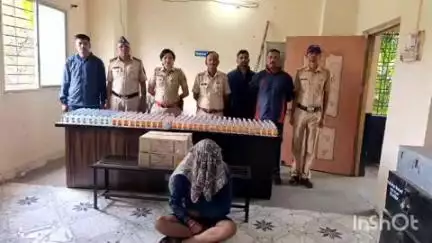 वाशिम: अवैध दारू वाहतुकीविरुद्ध ग्रामीण पोलिसांची धडक कारवाई, आयु डी पी कॉलनीतील आरोपी ताब्यात