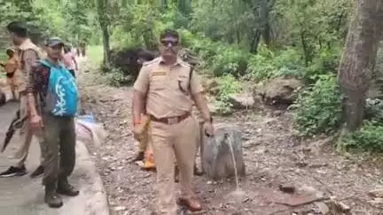 यमकेश्वर: कांवड़ मेले की तैयारी के लिए पुलिस ने लक्ष्मणझूला-नीलकंठ पैदल मार्ग का किया स्थलीय निरीक्षण
