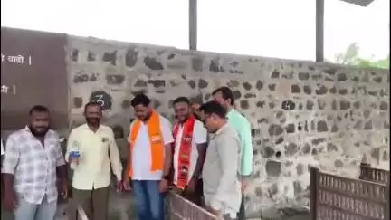हातकणंगले: पट्टणकोडोलीतील स्मशानभूमीत फोटोला टाचण्या, हळदी-कुंकवाने माखलेले नारळ व काळे मणी अशा अघोरी प्रकाराने उडाली खळबळ