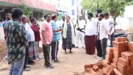 ప్రజలకు సౌకర్యాల కల్పనలో అలసత్వం వహించదు : కమిషనర్ మౌర్య