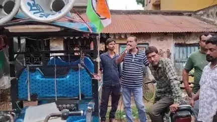 সিউড়ি ১: রাস্তা খারাপের অভিযোগ তুলে বিজেপির বিক্ষোভ দেখানো নিয়ে পথসভা করল করিধ্যা মদ দোকান মোড়ে তৃণমূলের পক্ষ থেকে