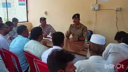 गदरपुर: मोहर्रम पर्व के दृष्टिगत पुलिस ने नगर के लोगों के साथ अमन कमेटी की बैठक की, सकुशल संपन्न कराने के दिए निर्देश