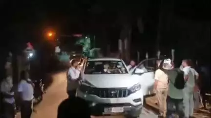 নলবাৰী: বৰকুৰাৰ প্ৰাক্তন বিধায়ক অশোক শৰ্মাৰ বাসগৃহত উপস্থিত সাংসদ ৰকিবুল হুছেইন