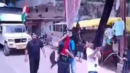 पिपरिया: पिपरिया में मोहर्रम पर ईरानी समाज ने काले लिबास में मातमी जुलूस निकाला