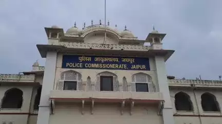 जयपुर: करधनी थाना इलाके में पति की गैर मौजूदगी में परिचित युवक ने किया दुष्कर्म, बताने पर जान से मारने की दी धमकी