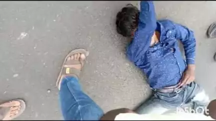 गुना: नेशनल हाईवे 46 पर साक्षी कॉलेज के पास दुर्घटना, एक युवक गंभीर रूप से घायल, अस्पताल में भर्ती