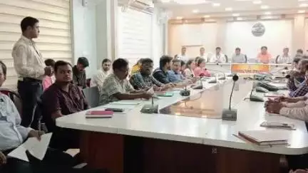 ଭଦ୍ରକ ଗ୍ରାମାଞ୍ଚଳ: ଭଦ୍ରକ ଜିଲ୍ଲାପାଳ ଙ୍କ କାର୍ଯ୍ୟାଳୟ ଠାରେ ଖରିଫ ଋତୁ 25-26 ପାଇଁ କୃଷି ରଣନୀତି ବୈଠକ ଅନୁଷ୍ଠିତ
