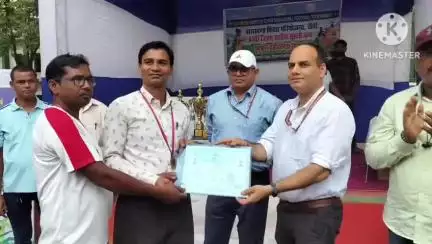 तमाड़ 1: बरियातू में जिला स्तरीय सुब्रतो कप फुटबॉल प्रतियोगिता में तमाड़ के खिलाड़ी शामिल हुए