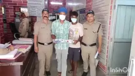 गदरपुर: गदरपुर पुलिस ने 26.91 ग्राम अवैध हेरोइन (स्मैक), 1 तराजू और घटना में प्रयुक्त बाइक के साथ 2 युवकों को किया गिरफ्तार