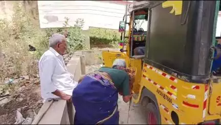 ఆదరిస్తారని మనవళ్ళను చేరదీస్తే,ఆస్తినంతా లాగేసుకుని కాటికి పంపేందుకు సిద్ధమయ్యారు, సంకేటిగుట్టపల్లి వృద్ధ దంపతులు ఆవేదన