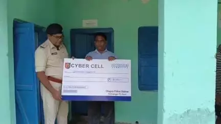 চাপড়া: চাপরা থানার সাইবার ইউনিট অনলাইন প্রতারণার শিকার দুই নাগরিকের খোয়া যাওয়া টাকা উদ্ধার করে ফিরিয়ে দিল
