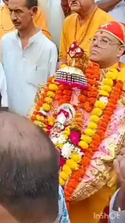 अलवर: अलवर में भगवान सीताराम जी की भव्य सवारी निकली, लोगों ने जगह-जगह की पुष्प वर्षा