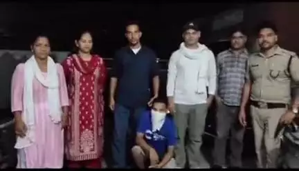 ऋषिकेश: आबकारी विभाग ने ऋषिकेश में पुरानी जाटव बस्ती में छापा मारकर अभिषेक जाटव को गिरफ्तार किया, शराब भी बरामद