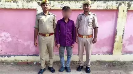 फरेंदा: फरेंदा पुलिस ने दक्षिणी बाईपास स्थित विशाल मशीनरी स्टोर के पास से वांछित अभियुक्त को गिरफ्तार किया