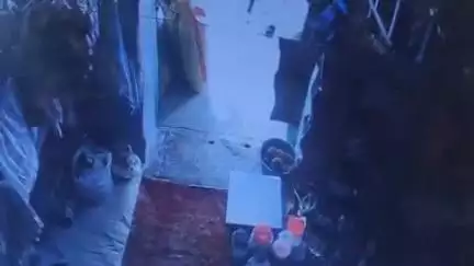 श्रीमाधोपुर: दादिया रामपुरा इलाके में चोरों ने दुकान में की चोरी, ग्रामीणों ने चोरों को पकड़कर खंभे से बांधकर पुलिस को दी सूचना
