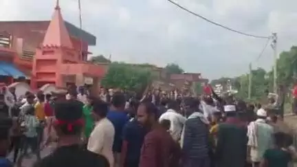 करछना: अकोढा़ बाजार में दुलदुल घोड़ा के साथ भव्य तरीके से निकाली गई जुलूस, लगाए गए हुसैन के नारे