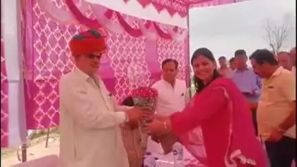 श्रीमाधोपुर: रींगस नदी क्षेत्र में यूडीएच मंत्री झाबर सिंह खर्रा ने मुख्यमंत्री वृक्षारोपण महा अभियान का शुभारंभ किया