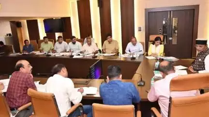बैरसिया: भोपाल: नरेला विधानसभा में मंत्री विश्वास सारंग ने विकास कार्यों की समीक्षा की