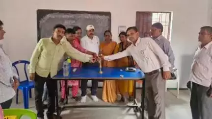 हरनौत: रूपसपुर गांव के पास प्रखंड संसाधन केंद्र में विद्यालय आरोग्य दूतों के लिए एक दिवसीय उन्मुखीकरण कार्यक्रम आयोजित