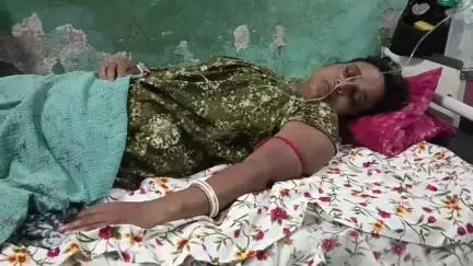ক্যানিং ২: স্বামীর সাথে অশান্তি করে একাধিক ঘুমের ওষুধ খেয়ে আত্মহত্যার চেষ্টা পাতিখালীর গৃহবধুকে ভর্তি করা হলো ক্যানিং SD হাসপাতালে