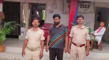 केवटी रनवे: केवटी थाना पुलिस ने मारपीट के आरोपी शंभू यादव को मेघा गांव स्थित घर से पकड़कर जेल भेजा