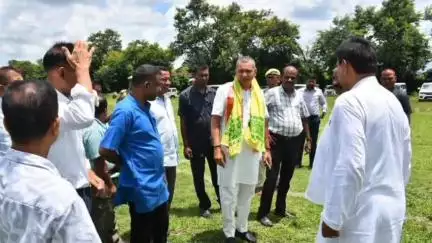 বিজনী ভাগ: বিজনীত অনুষ্ঠিত হবলগীয়া মুখ্যমন্ত্ৰী হিমন্ত বিশ্ব শৰ্মাৰ জনসভাৰ ঠাই পৰিদৰ্শন কৰে মন্ত্ৰী কৌশিক ৰায়ে