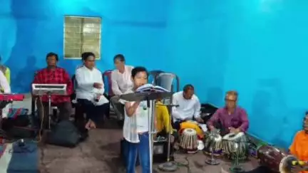 ଓରିଏଣ୍ଟ: ବ୍ରଜରାଜନଗର ପୁରୁଣା ବସ ଷ୍ଟାଣ୍ଡ ନିକଟସ୍ଥ ମାଉସୀ ମାଁ ମନ୍ଦିରରେ ଭଜନ ସମାରୋହରେ କାର୍ଯ୍ୟକ୍ରମ ଅନୁଷ୍ଠିତ