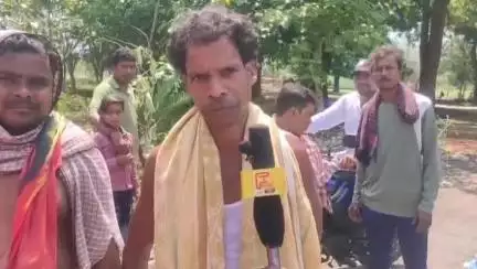 ରାୟଗଡା: ମୁନିଗୁଡା ବ୍ଲକର ଆଗୁଳ ପଞ୍ଚାୟତର ନିଆଳି ଛକରୁ ହୁମାଗୁଞ୍ଜି ‌ପର୍ଯ୍ୟନ୍ତ ଯାଇଥିବା ରାସ୍ତାରେ ନିମ୍ନ କାର୍ଯ୍ୟ ନେଇ ଗାଁ ବାସୀଙ୍କ ପ୍ରତିକ୍ରିୟା