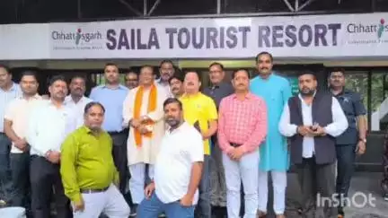 लुण्ड्रा: मैनपाट में भाजपा सांसद विधायकों के ऐतिहासिक प्रशिक्षण शिविर की तैयारी में भाजपा जिला अध्यक्ष भारत सिसोदिया रहे शामिल