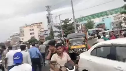 ଛତ୍ରପୁର: ଲାଞ୍ଜିପଲ୍ଲୀ ବାଇପାସରେ ସ୍କୁଟିକୁ ଧକ୍କା ଦେଲା ଟ୍ରକ୍, ଘଟଣା ସ୍ଥଳରେ ଜଣଙ୍କ ମୃତ୍ୟୁ