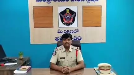 మంత్రాలయం: మొహర్రం వేడుకల్లో అల్లర్లు సృష్టిస్తే కఠిన చర్యలు  తీసుకుంటాం: ఎస్సై శివాంజల్