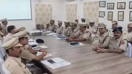 पाली: आईजी विकास कुमार ने पुलिस लाइन में बजरी व भू माफियाओं पर अंकुश लगाने के लिए संबंधित थाना अधिकारियों को दिए निर्देश