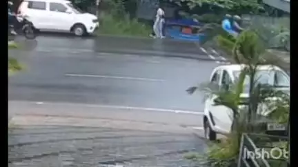 കണയന്നൂർ: തൃക്കാക്കരയിൽ KSRTC ബസ്സിന് അടിയിൽപ്പെട്ട് 24 കാരൻ മരിച്ചു, സി.സി.ടി.വി ദൃശ്യം