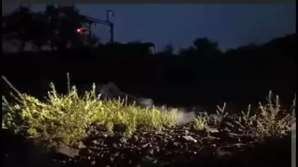 बाघमारा/कतरास: लोयाबाद गड़ेरिया साइडिंग के पास रेल पटरी के समीप दरार और गैस रिसाव