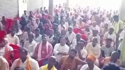 दुर्गावती: दुर्गावती से डॉ. जवाहर बिंद के नेतृत्व में सैकड़ों लोगों ने चंडेश में आयोजित जनसुराज पार्टी की जनसभा में लिया भाग