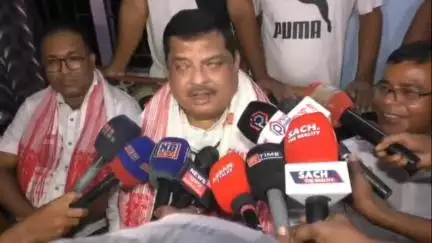 নলবাৰী: চহৰত নিশা উপস্থিত সাংসদ ৰকিবুল হুছেইন, মুখ্যমন্ত্ৰীক কটাক্ষ সাংসদ গৰাকীয়ে সংবাদ মা