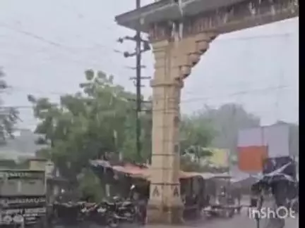 देसूरी: सादड़ी में 6 घंटे की तेज बारिश, आखरिया चौक पर 2 फीट तक जलभराव, कोट सेरिया नाला तेज गति से बह रहा